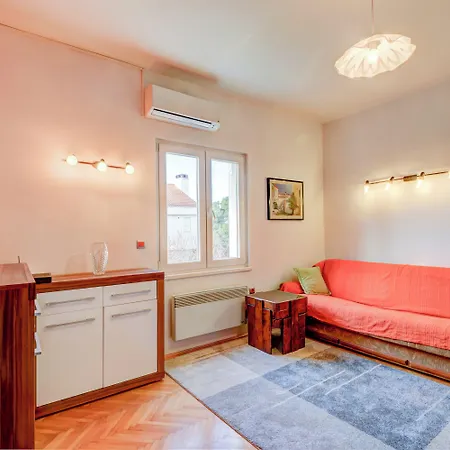 דירה The Consists Of Two Bedrooms, A Bathroom, A Kitchen And A Living זאדאר
